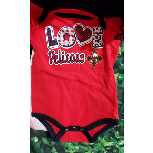 NBA New Orleans Pelicans Girls' Baby Onesies 3-6months - Picture 2 of 5